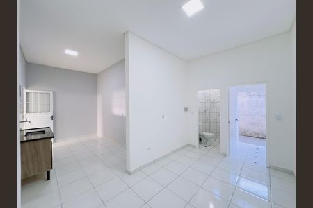 Casa para alugar com 54m², 1 quarto e 1 vaga Casa para alugar com 54m², 1 quarto e 1 vagaSala