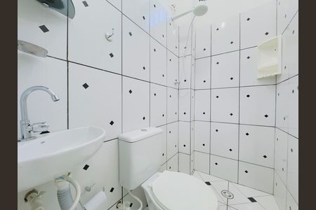 Casa para alugar com 54m², 1 quarto e 1 vaga Casa para alugar com 54m², 1 quarto e 1 vagaBanheiro