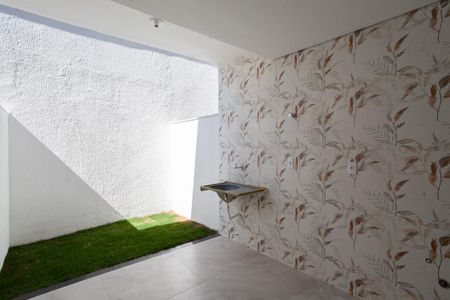 Casa à venda com 120m², 2 quartos e 1 vaga Casa à venda com 120m², 2 quartos e 1 vagaÁrea de Serviço e Quintal