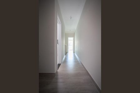 Casa à venda com 120m², 2 quartos e 1 vaga Casa à venda com 120m², 2 quartos e 1 vagaCorredor