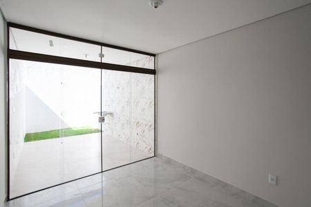 Casa à venda com 120m², 2 quartos e 1 vaga Casa à venda com 120m², 2 quartos e 1 vagaCozinha