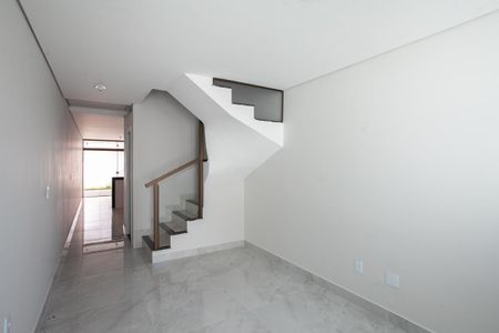 Casa à venda com 120m², 2 quartos e 1 vaga Casa à venda com 120m², 2 quartos e 1 vagaSala