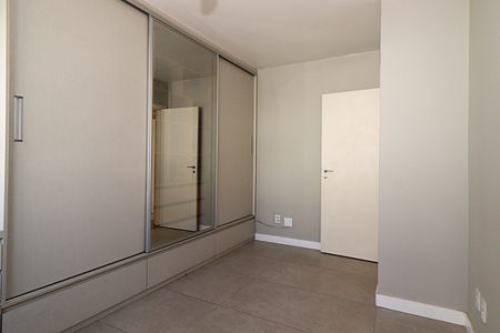 Apartamento à venda com 69m², 2 quartos e 1 vagaQuarto 2