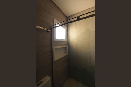 Casa de condomínio à venda com 1215m², 4 quartos e 5 vagas Casa de condomínio à venda com 1215m², 4 quartos e 5 vagas Banheiro/Suite 2