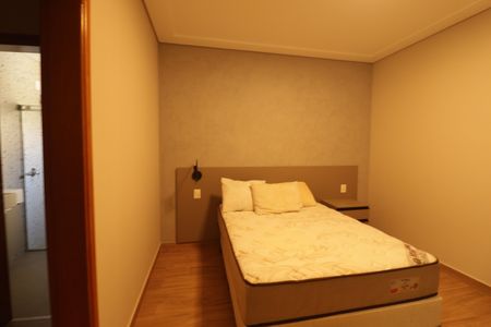 Casa de condomínio à venda com 1215m², 4 quartos e 5 vagas Casa de condomínio à venda com 1215m², 4 quartos e 5 vagasSuíte 3