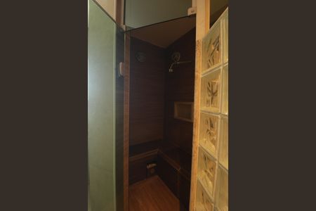 Casa de condomínio à venda com 1215m², 4 quartos e 5 vagas Casa de condomínio à venda com 1215m², 4 quartos e 5 vagas Banheiro/ Suíte