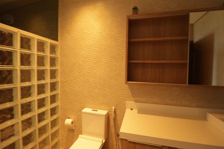 Casa de condomínio à venda com 1215m², 4 quartos e 5 vagas Casa de condomínio à venda com 1215m², 4 quartos e 5 vagas Banheiro/ Suíte