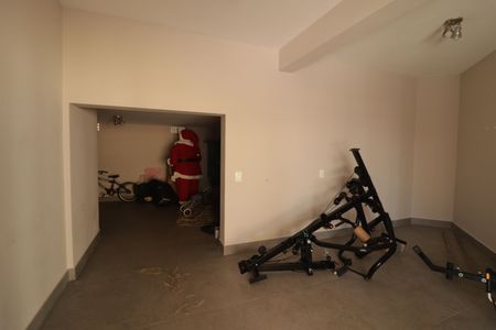 Casa de condomínio à venda com 1215m², 4 quartos e 5 vagas Casa de condomínio à venda com 1215m², 4 quartos e 5 vagasSala 3