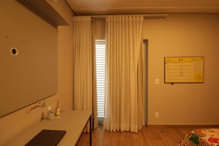 Casa de condomínio à venda com 1215m², 4 quartos e 5 vagas Casa de condomínio à venda com 1215m², 4 quartos e 5 vagasSuíte 2