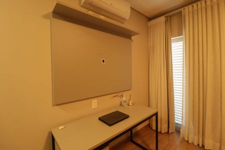 Casa de condomínio à venda com 1215m², 4 quartos e 5 vagas Casa de condomínio à venda com 1215m², 4 quartos e 5 vagasSuíte 2