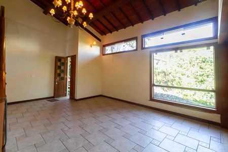 Casa à venda com 341m², 5 quartos e 6 vagas Casa à venda com 341m², 5 quartos e 6 vagasSala 1