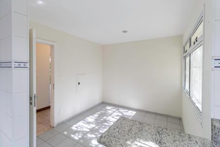 Casa à venda com 341m², 5 quartos e 6 vagas Casa à venda com 341m², 5 quartos e 6 vagasCozinha