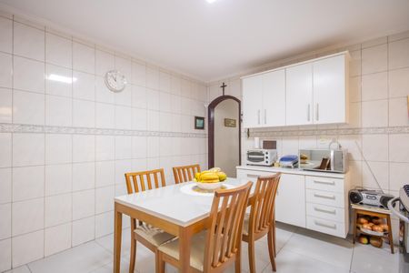 Casa à venda com 144m², 3 quartos e 2 vagas Casa à venda com 144m², 3 quartos e 2 vagasCozinha