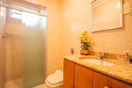 Casa à venda com 144m², 3 quartos e 2 vagas Casa à venda com 144m², 3 quartos e 2 vagasBanheiro