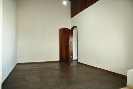 Casa para alugar com 327m², 4 quartos e 4 vagasSala (Casa 2)