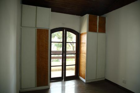 Casa para alugar com 327m², 4 quartos e 4 vagasSuíte (Casa 2)