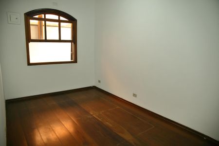 Casa para alugar com 327m², 4 quartos e 4 vagasSuíte