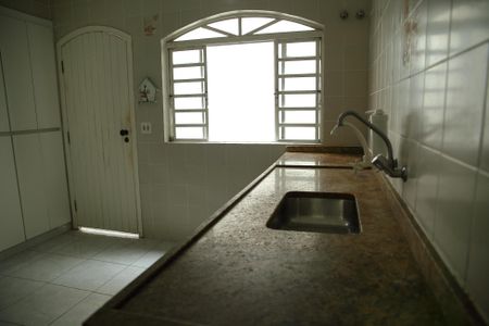 Casa para alugar com 327m², 4 quartos e 4 vagasCozinha