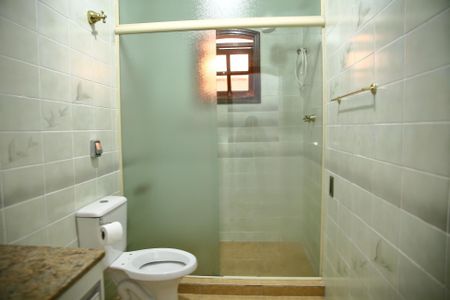 Casa para alugar com 327m², 4 quartos e 4 vagasBanheiro da Suíte