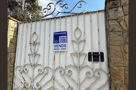 Casa para alugar com 327m², 4 quartos e 4 vagas Casa para alugar com 327m², 4 quartos e 4 vagasPlaca