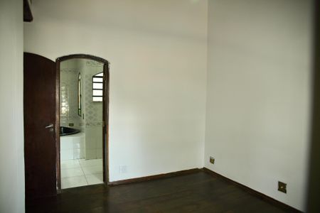 Casa para alugar com 327m², 4 quartos e 4 vagasSuíte (Casa 2)