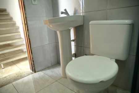 Casa para alugar com 327m², 4 quartos e 4 vagasBanheiro Social - Casa 2