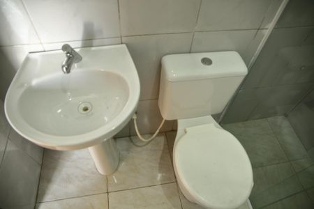 Casa para alugar com 327m², 4 quartos e 4 vagasBanheiro Social - Casa 2