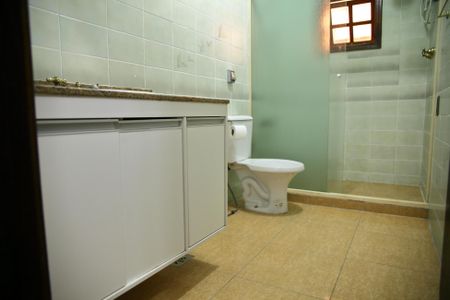 Casa para alugar com 327m², 4 quartos e 4 vagasBanheiro da Suíte