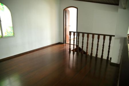 Casa para alugar com 327m², 4 quartos e 4 vagasSala 