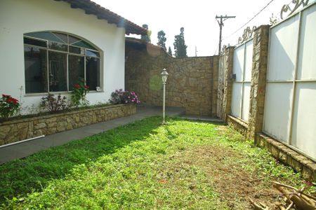 Casa para alugar com 327m², 4 quartos e 4 vagasÁrea Externa