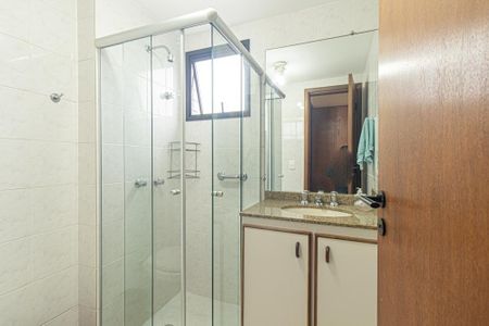 Apartamento à venda com 269m², 4 quartos e 3 vagasBanheiro Social 2