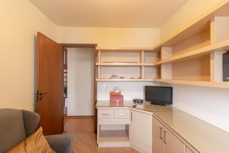 Apartamento à venda com 269m², 4 quartos e 3 vagasEscritório 1
