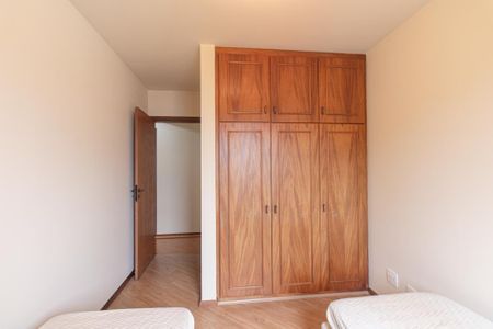 Apartamento à venda com 269m², 4 quartos e 3 vagasQuarto 