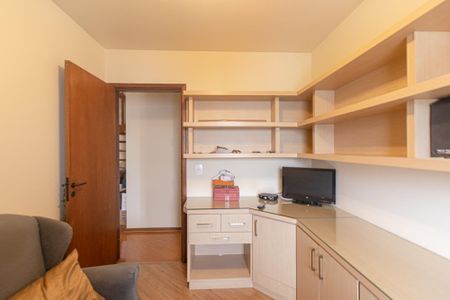 Apartamento à venda com 269m², 4 quartos e 3 vagasEscritório 1