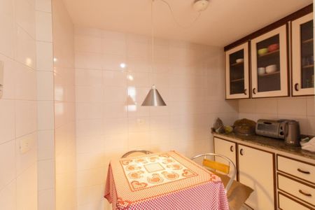 Apartamento à venda com 269m², 4 quartos e 3 vagasCozinha