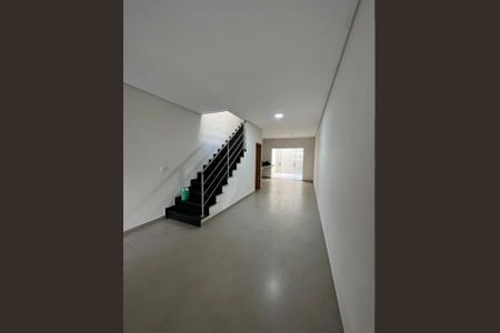 Casa à venda com 300m², 3 quartos e 2 vagas Casa à venda com 300m², 3 quartos e 2 vagasSala