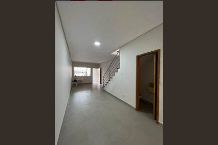 Casa à venda com 300m², 3 quartos e 2 vagas Casa à venda com 300m², 3 quartos e 2 vagasSala