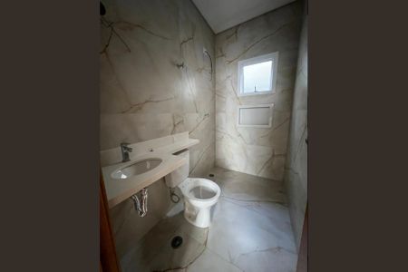 Casa à venda com 300m², 3 quartos e 2 vagas Casa à venda com 300m², 3 quartos e 2 vagasBanheiro