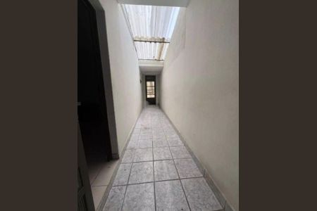 Casa à venda com 300m², 2 quartos e 2 vagasCorredor