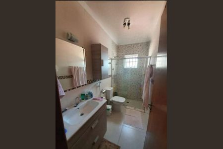 Banheiro de casa à venda com 3 quartos, 260m² em Vila Medeiros, São Paulo