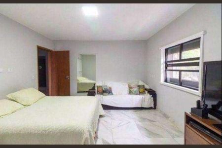 Casa à venda com 300m², 4 quartos e 4 vagasQuarto