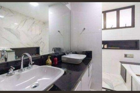 Casa à venda com 300m², 4 quartos e 4 vagasBanheiro