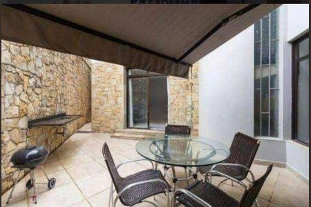 Casa à venda com 300m², 4 quartos e 4 vagasQuintal