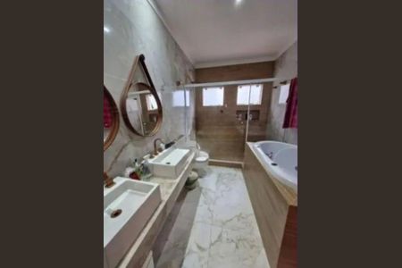 Banheiro de casa à venda com 4 quartos, 700m² em Alto da Lapa, São Paulo