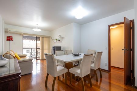 Apartamento à venda com 94m², 2 quartos e 1 vagaSala