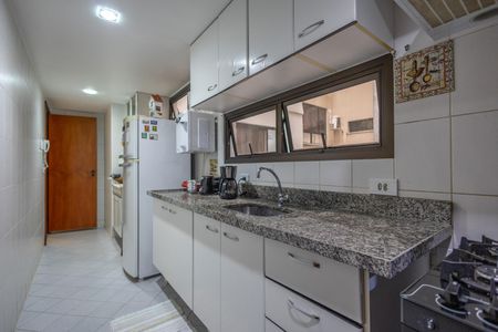 Apartamento à venda com 94m², 2 quartos e 1 vagaCozinha