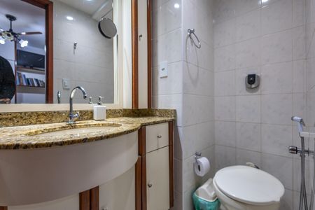 Apartamento à venda com 94m², 2 quartos e 1 vagaBanheiro da Suíte 2