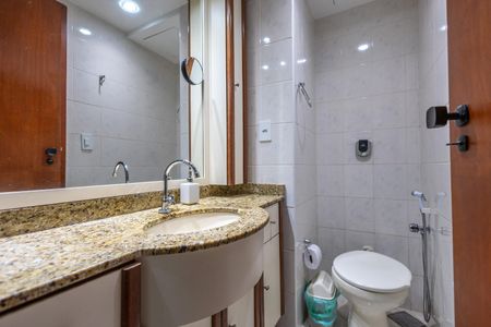 Apartamento à venda com 94m², 2 quartos e 1 vagaBanheiro da Suíte 2