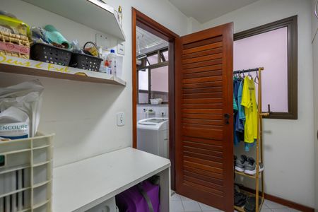 Apartamento à venda com 94m², 2 quartos e 1 vagaQuarto de Serviço