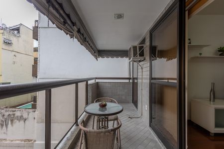 Apartamento à venda com 94m², 2 quartos e 1 vagaSala Varanda